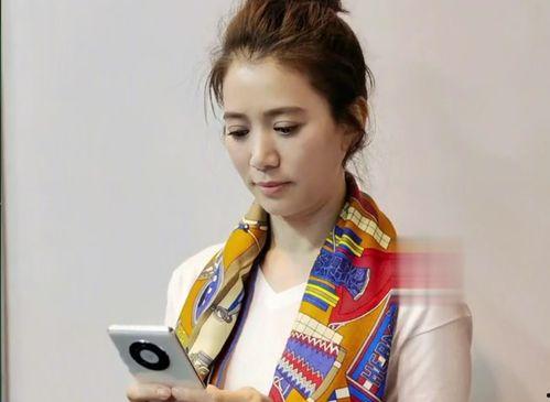 娱乐吃瓜女明星恋爱,瓜田里的爱情故事,女明星们的甜蜜纠葛